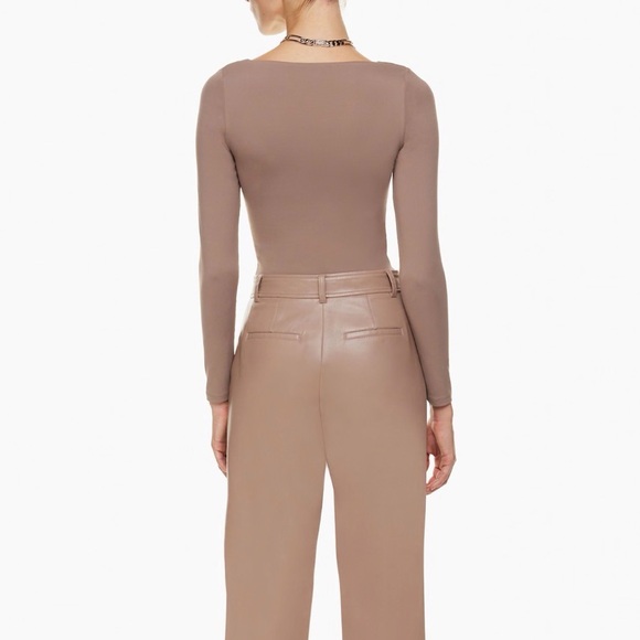 Babaton Long Sleeve Square Neck Crop Top - Taupe - Picture 3 of 7